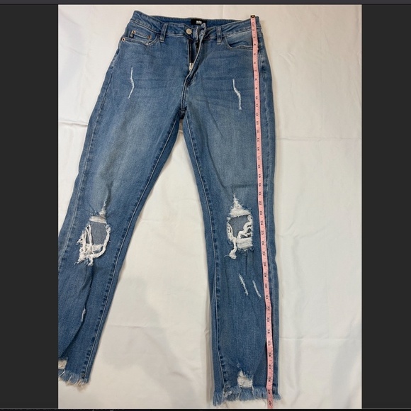 I&M Black Label Size 7 Women's Straight Leg Cropped Jeans Raw Hem Distressed - Picture 12 of 13